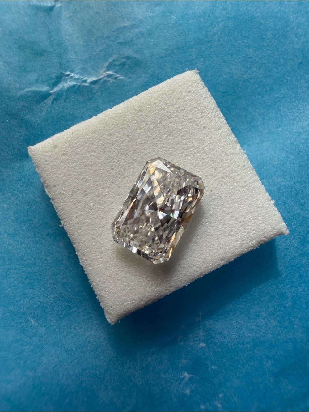1.34 carat IGI certified brilliant diamond